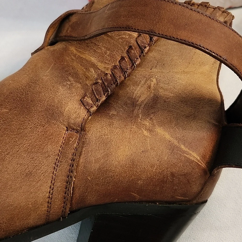 Vintage Tan Distressed Dingo Boots